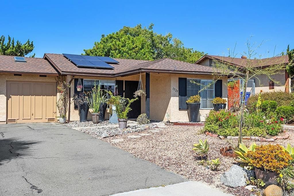 1529 Temple Heights Dr Oceanside, CA 92056 - Thumbnail 3