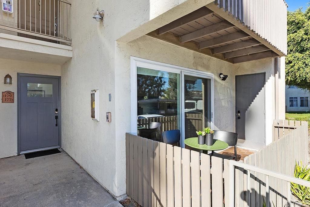 432 Edgehill Ln UNIT 177 Oceanside, CA 92054 - Thumbnail 3