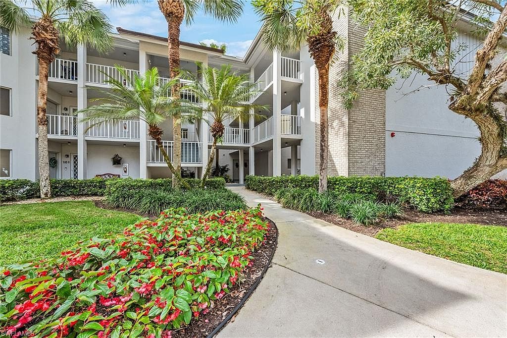 770 Waterford Dr UNIT 202 Naples, FL 34113 - Thumbnail 3