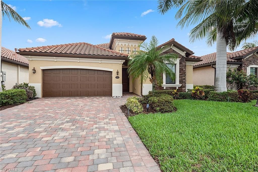 2834 Aviamar Cir Naples, FL 34114 - Thumbnail 3