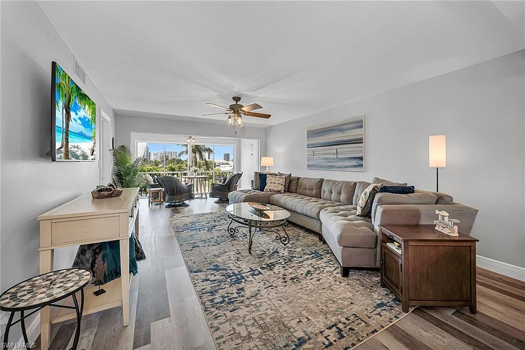 4200 Belair Ln APT 303 Naples, FL 34103 - Thumbnail 3