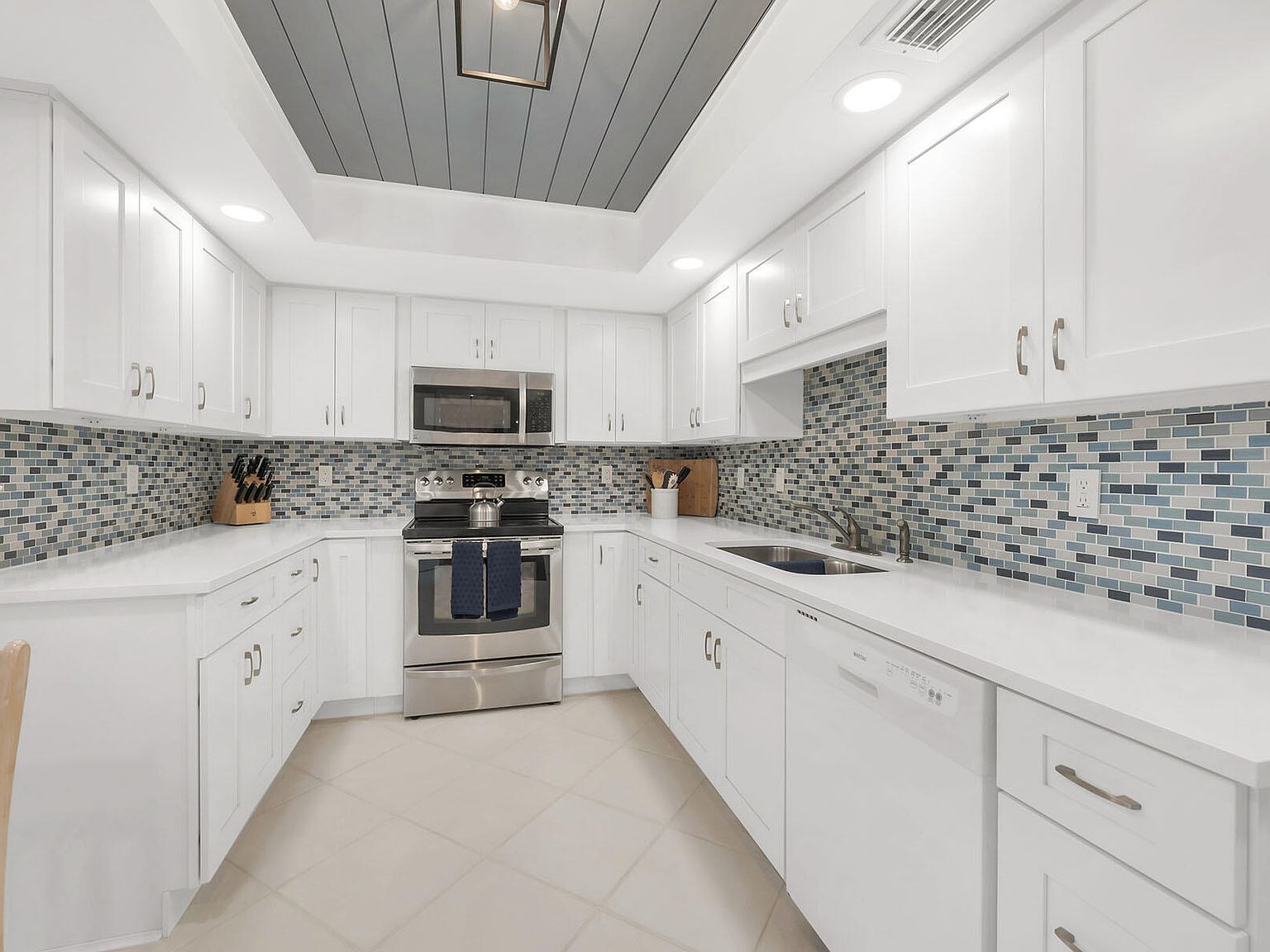 1020 Swallow Ave UNIT 102 Marco Island, FL 34145 - Thumbnail 3