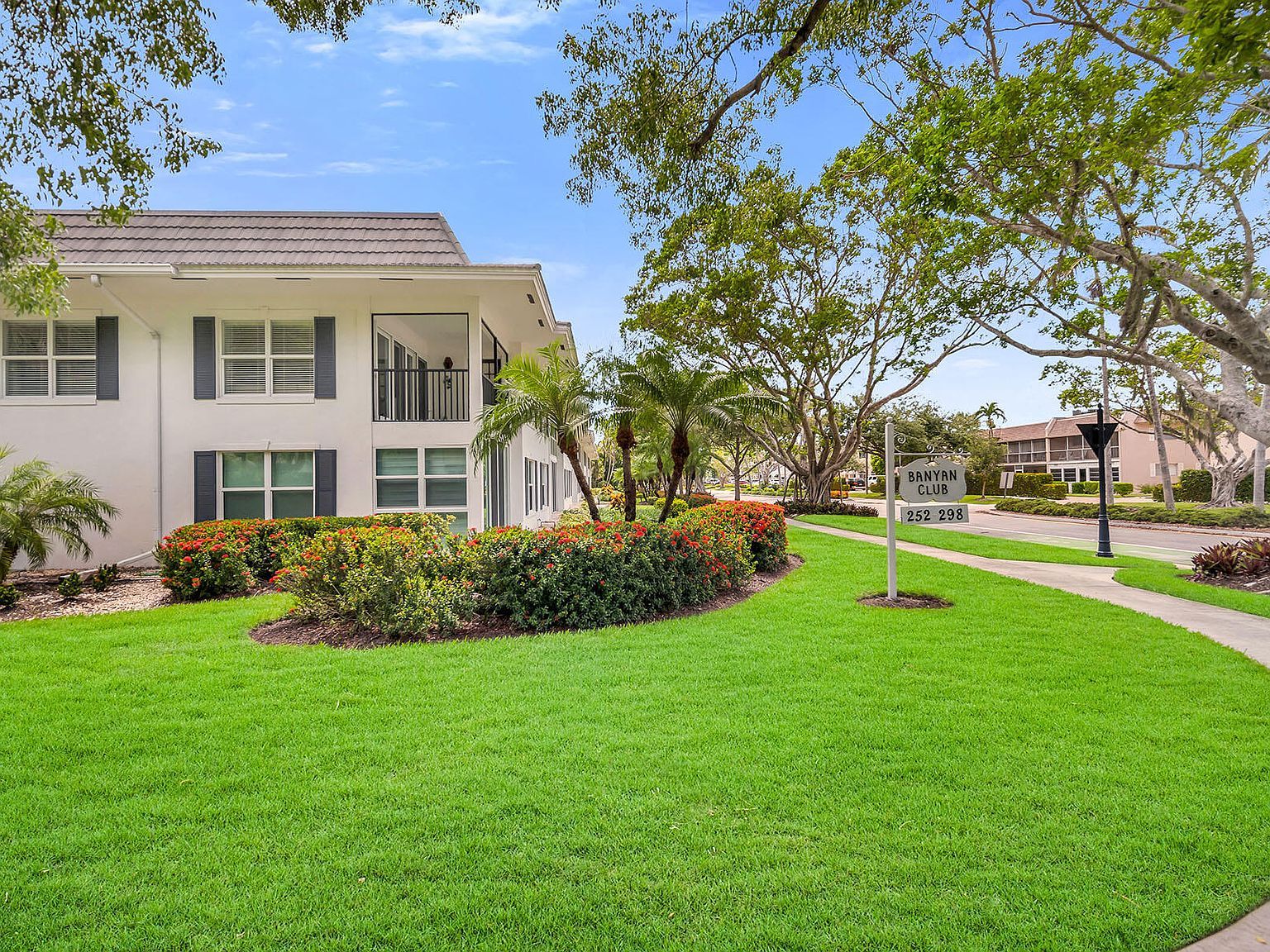 290 Banyan Blvd #290 Naples, FL 34102 - Thumbnail 3