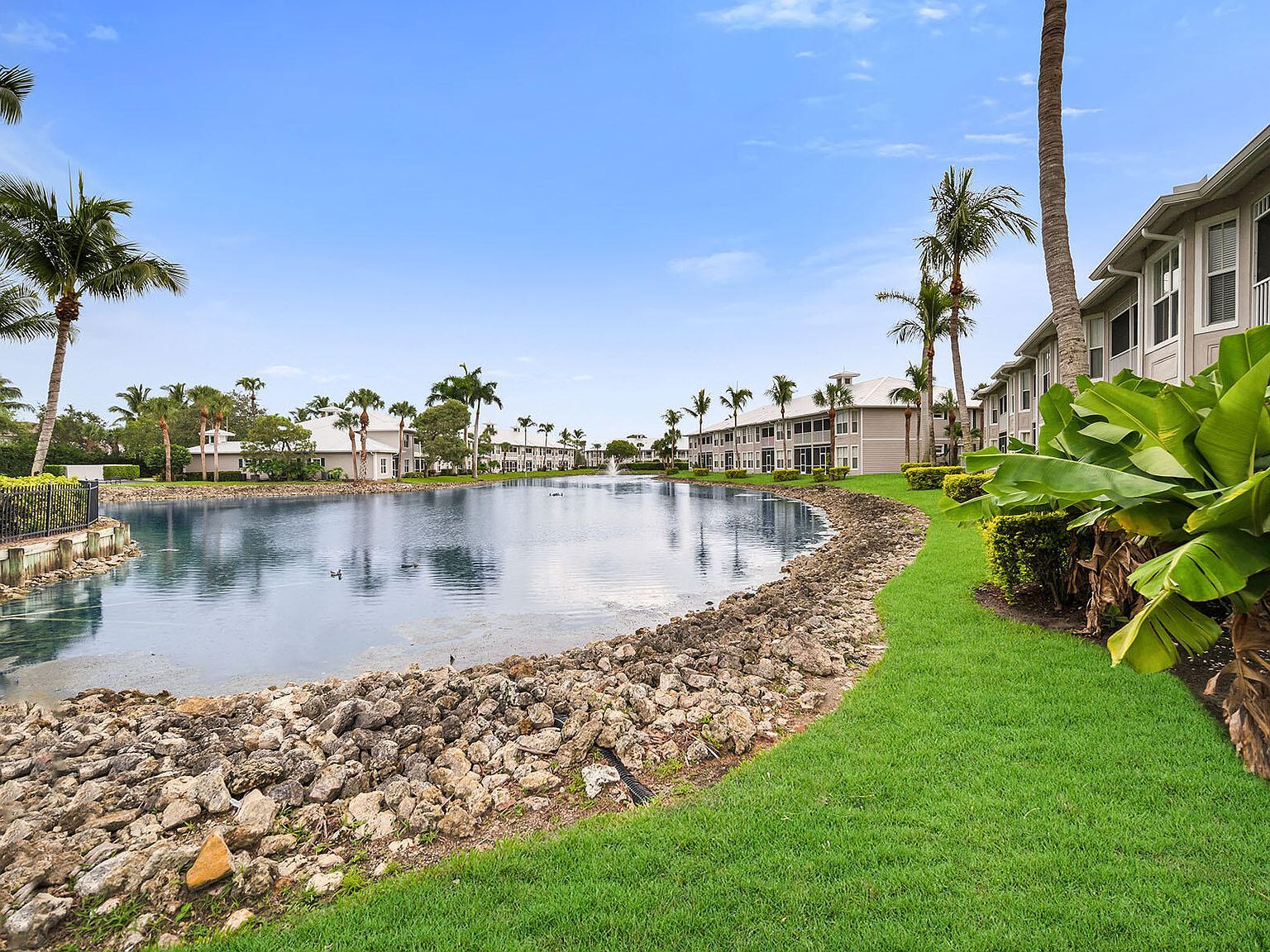 7930 Mahogany Run Ln APT 826 Naples, FL 34113 - Thumbnail 3