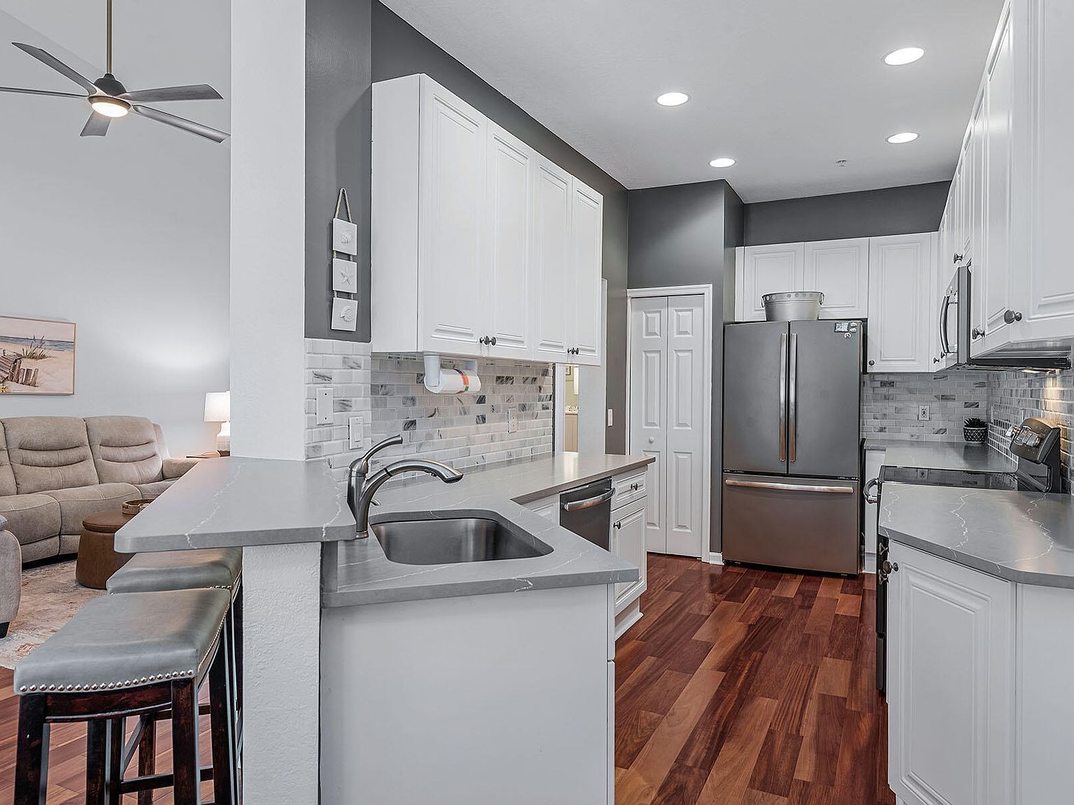 3945 Deer Crossing Ct APT 203 Naples, FL 34114 - Thumbnail 3