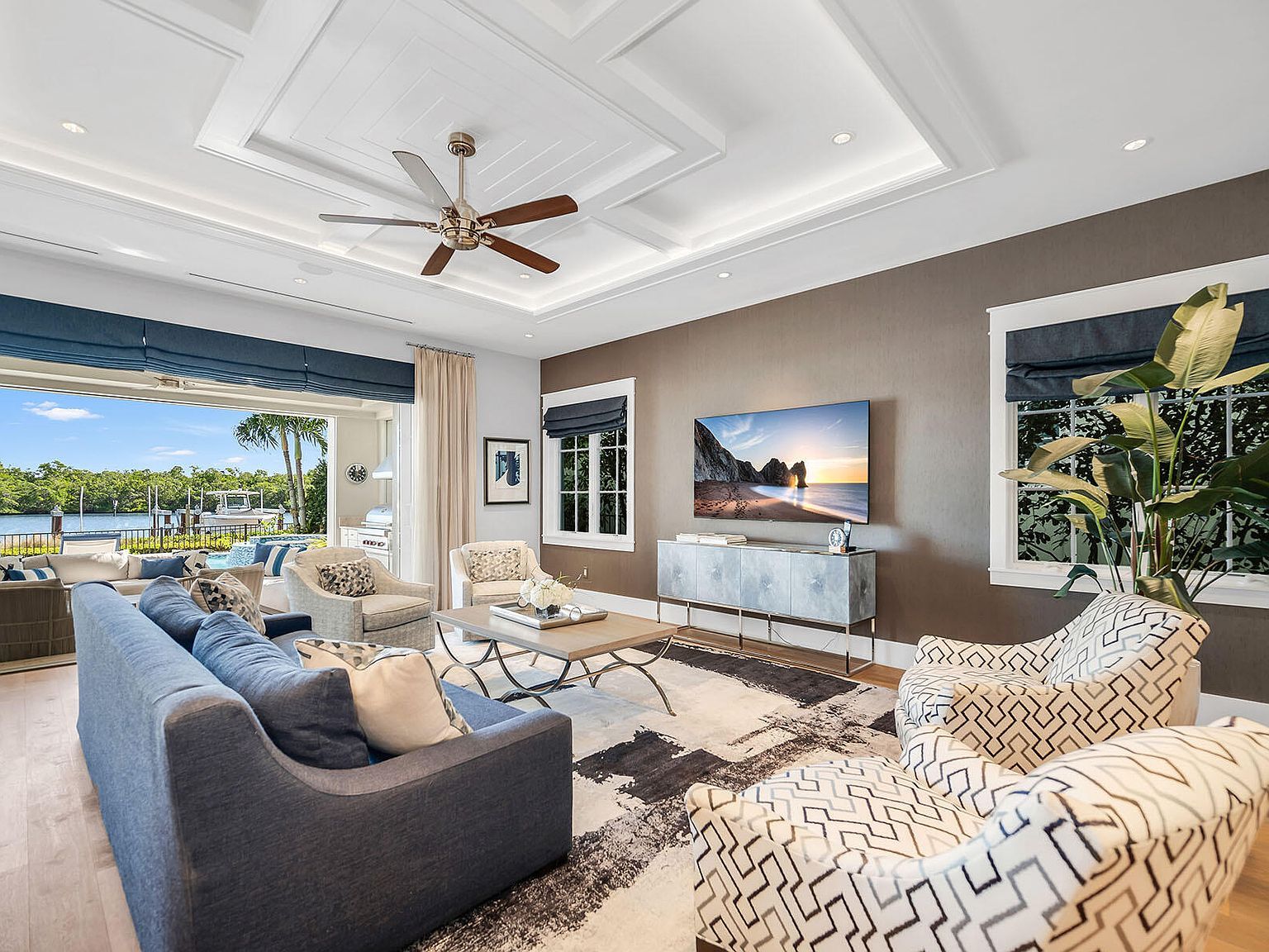 185 15th St S Naples, FL 34102 - Thumbnail 3