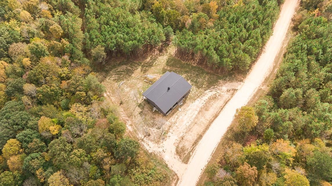 190 Pine Tree Dr Parsons, TN 38363 - Thumbnail 3