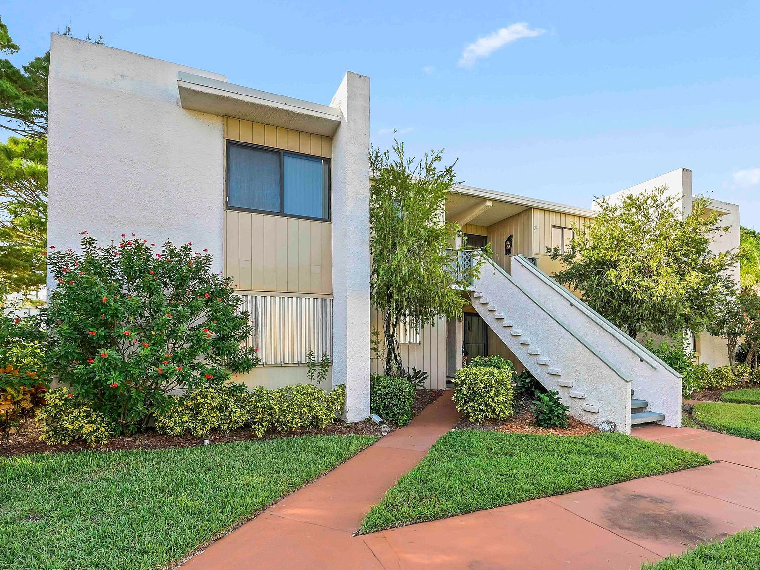 1501 NE 13th Ter APT H16 Jensen Beach, FL 34957 - Thumbnail 3