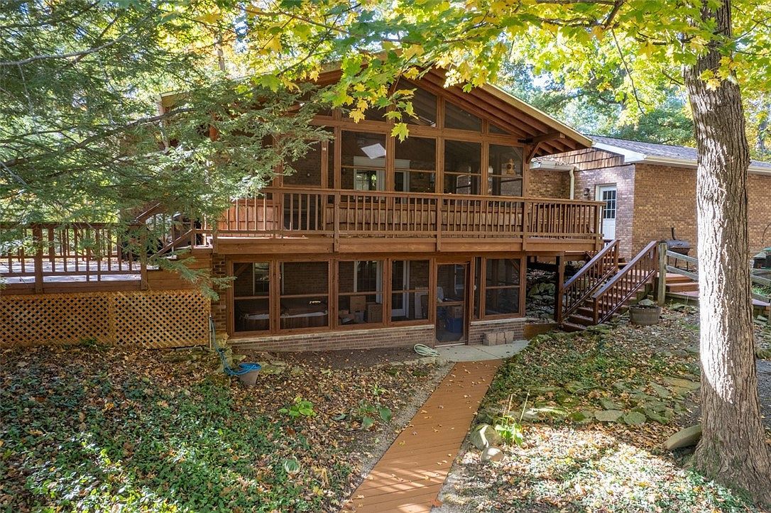 3050 Berry St Paris, IL 61944 - Thumbnail 3