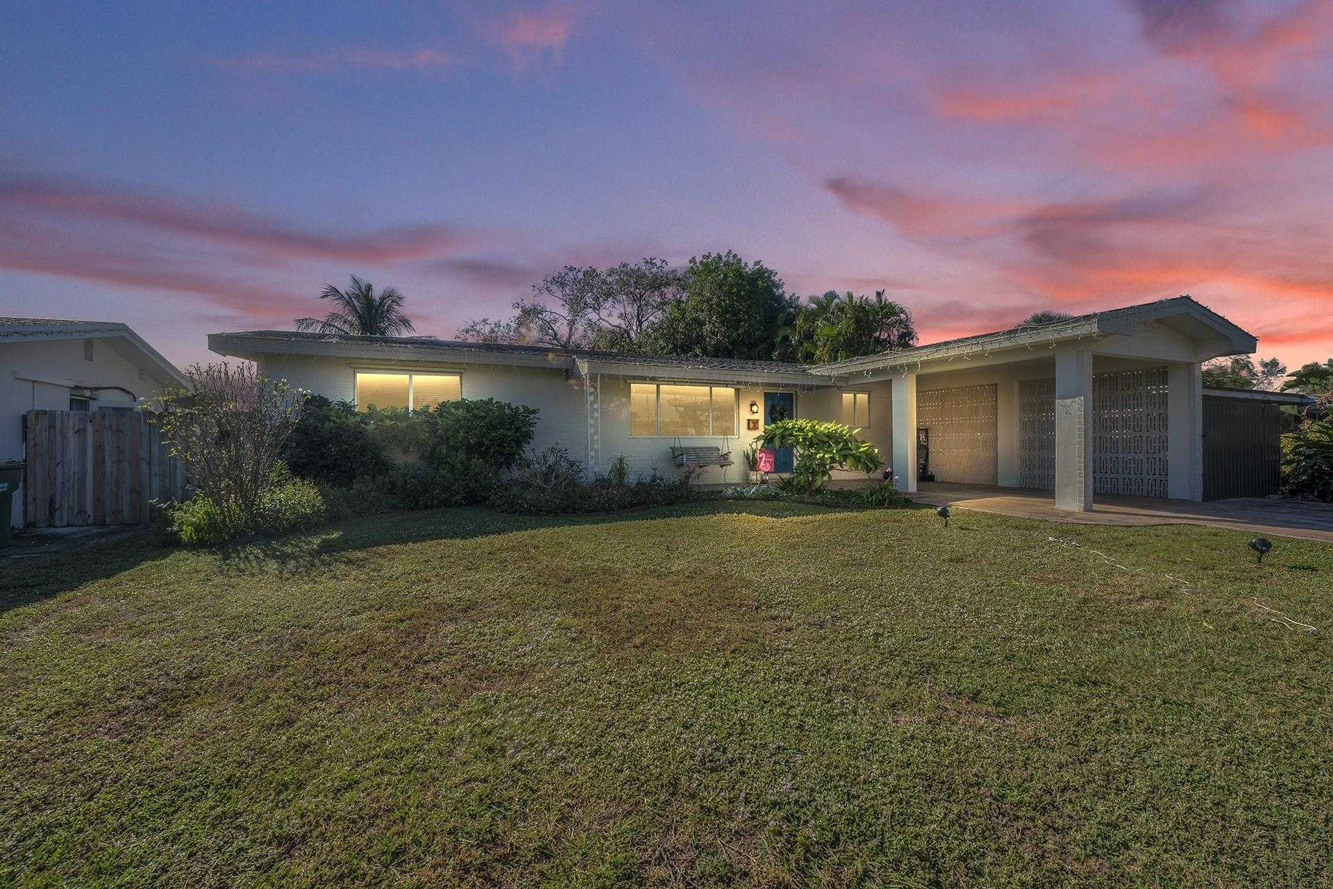 8260 Northwest 15th Street, Pembroke Pines, FL, USA, 33024 - Thumbnail 3