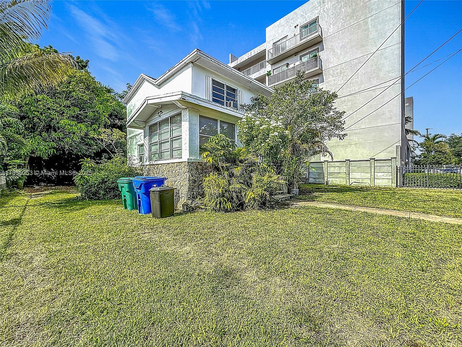 796 NE 85th St Miami, FL 33138 - Thumbnail 3