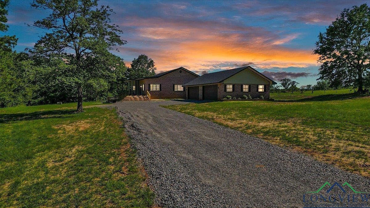 1943 County Road 121 Gary, TX 75643 - Thumbnail 3