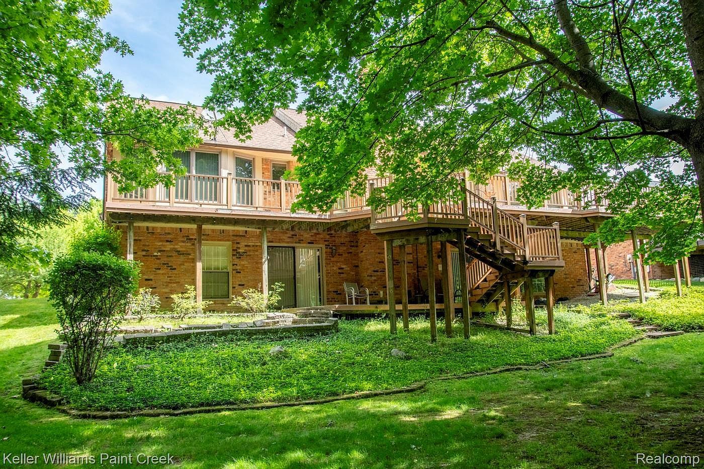 1447 Oakstone Dr Rochester Hills, MI 48309 - Thumbnail 3