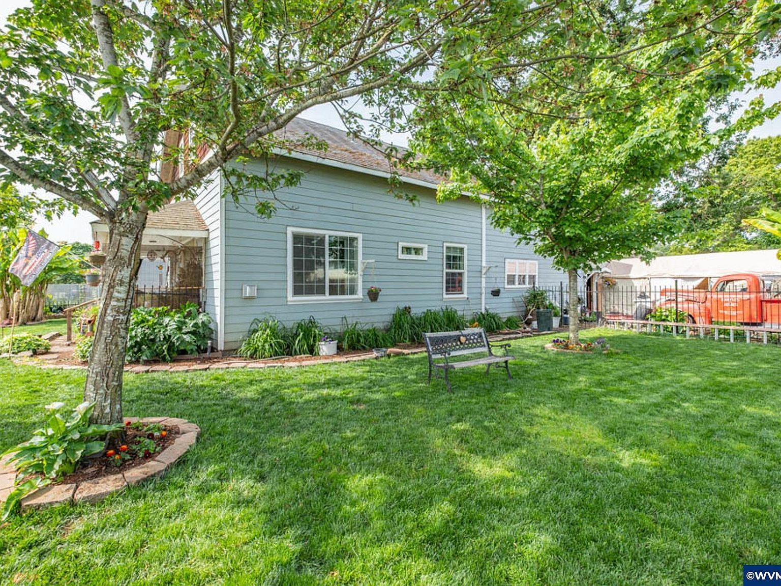 1377 Juniper St Junction City, OR 97448 - Thumbnail 3