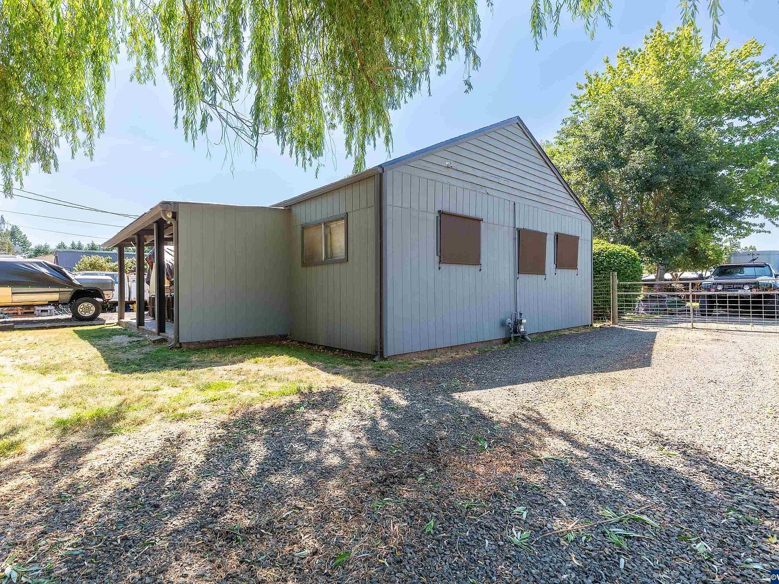 1011 F St Lebanon, OR 97355 - Thumbnail 3