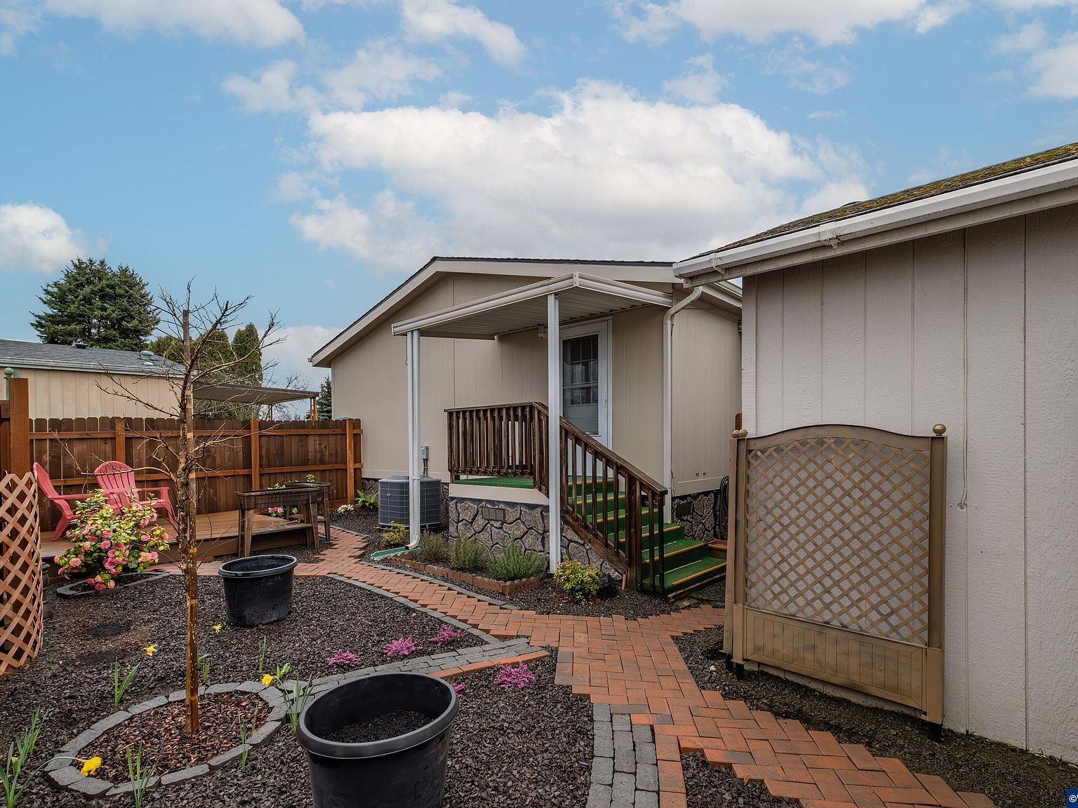 204 Cascade Dr UNIT 8 Lebanon, OR 97355 - Thumbnail 3