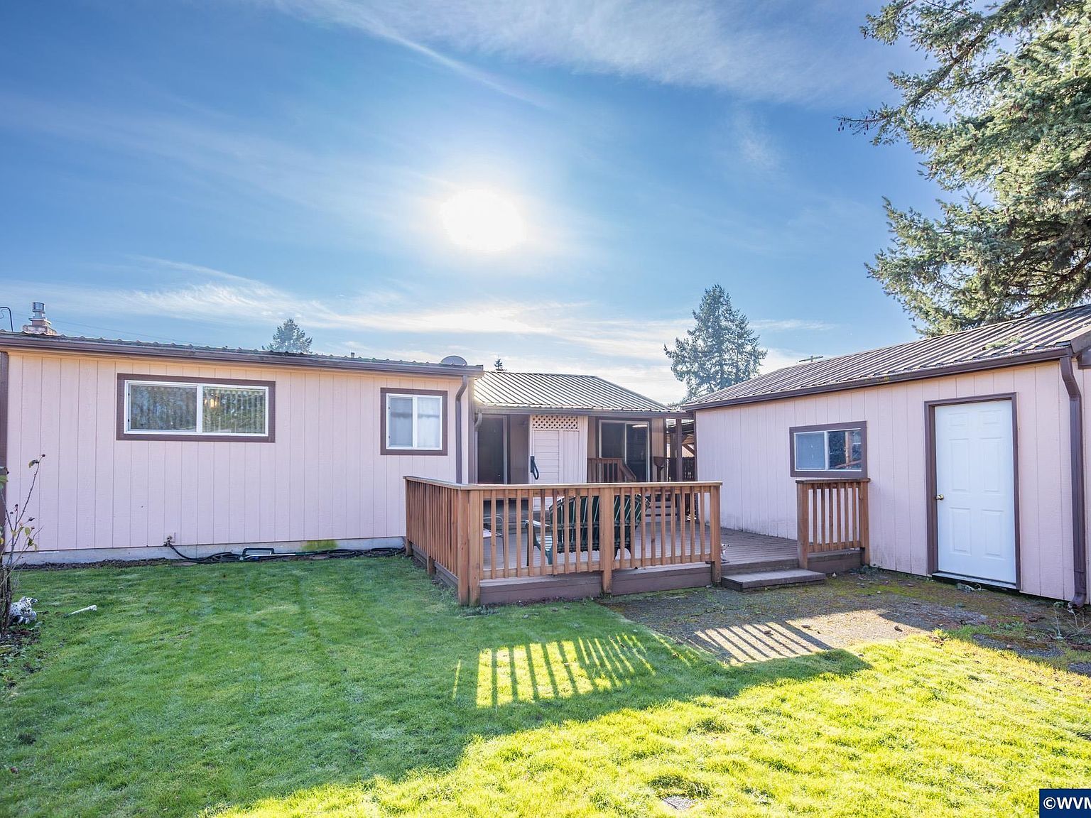 395 Berry St Lebanon, OR 97355 - Thumbnail 3