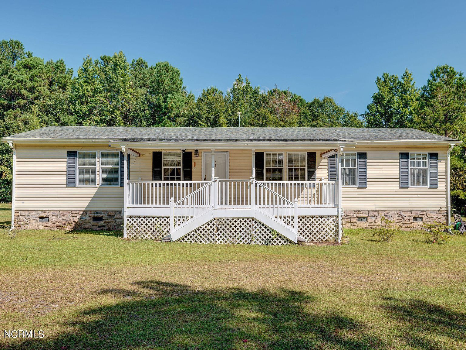 110 Louise Carr Rd Burgaw, NC 28425 - Thumbnail 3