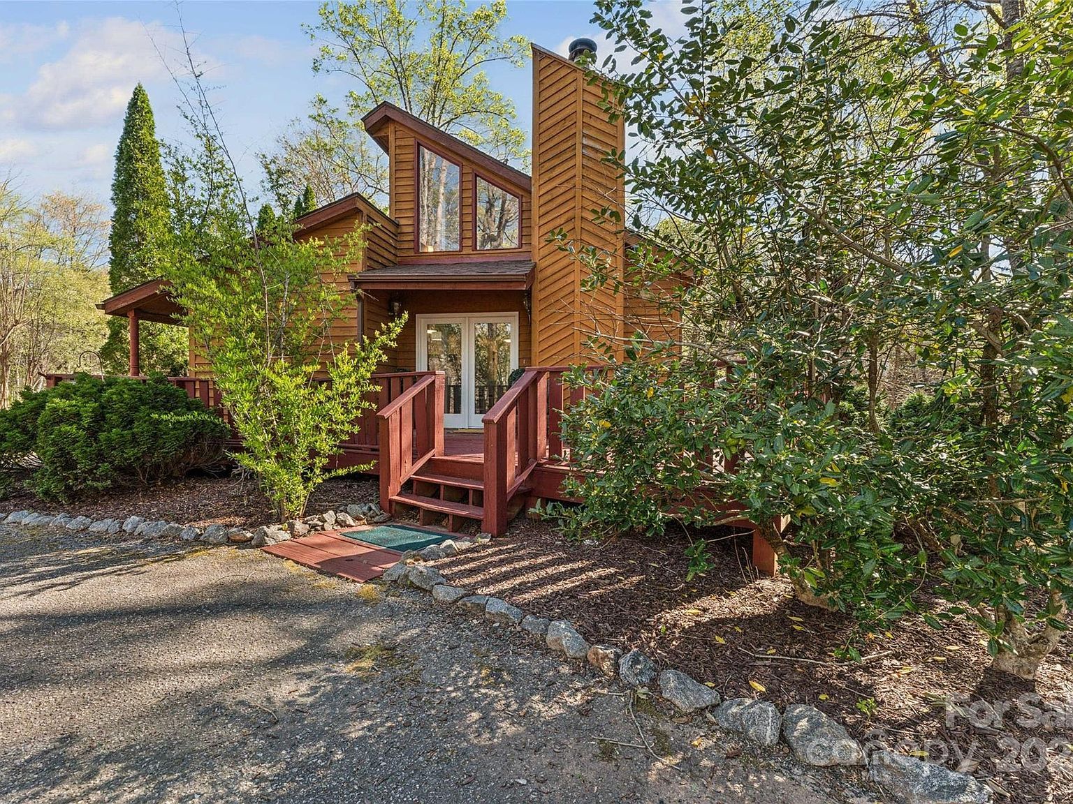 397 Shumont Est Lake Lure, NC 28746 - Thumbnail 3