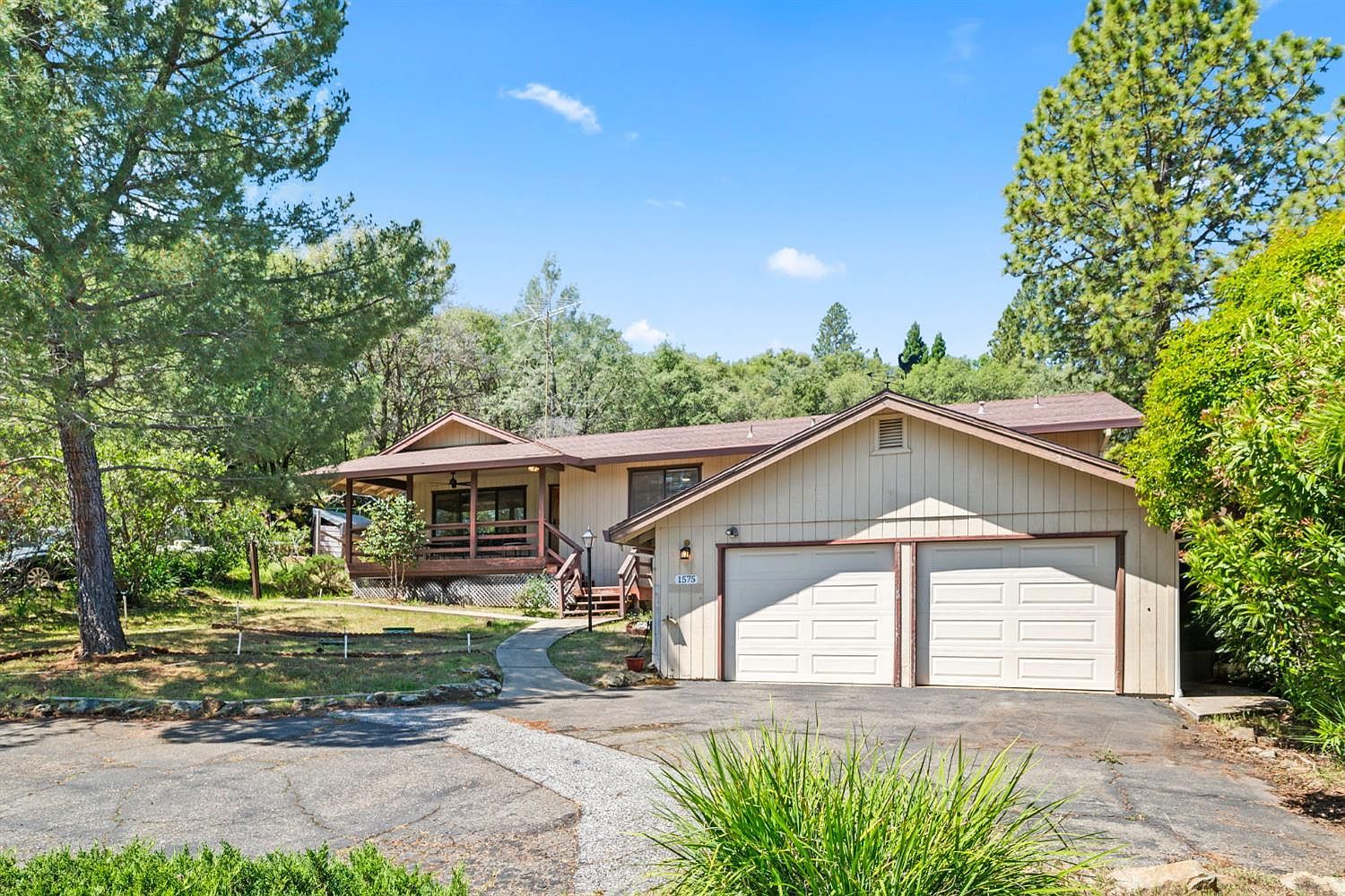 1575 American River Trl Cool, CA 95614 - Thumbnail 3