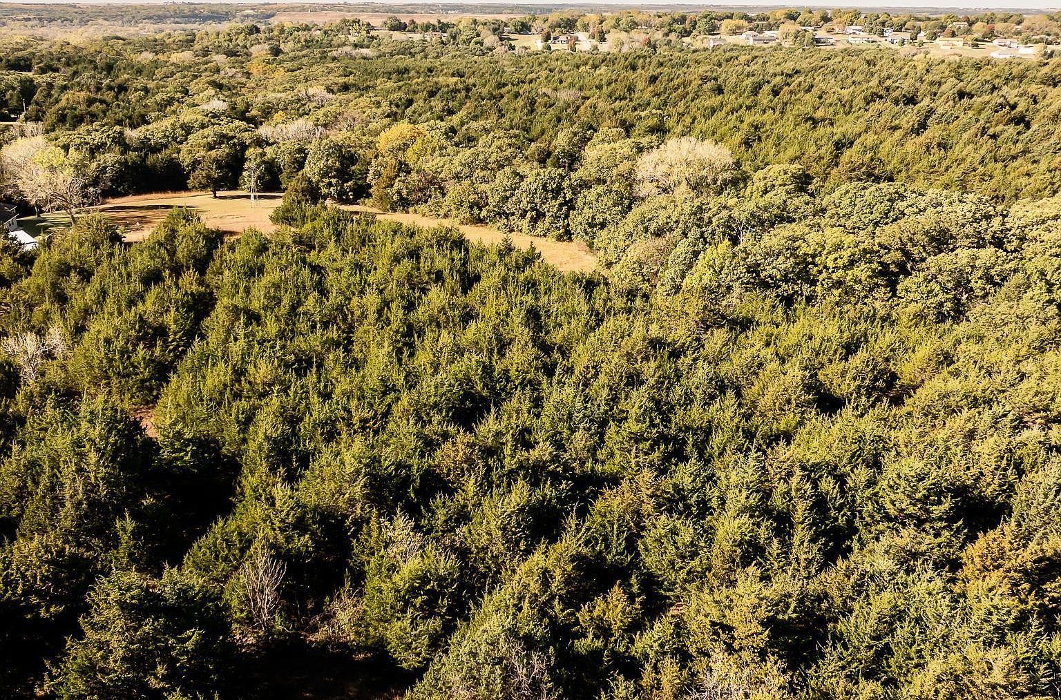 7400 Hillside Cir Milford, KS 66514 - Thumbnail 3