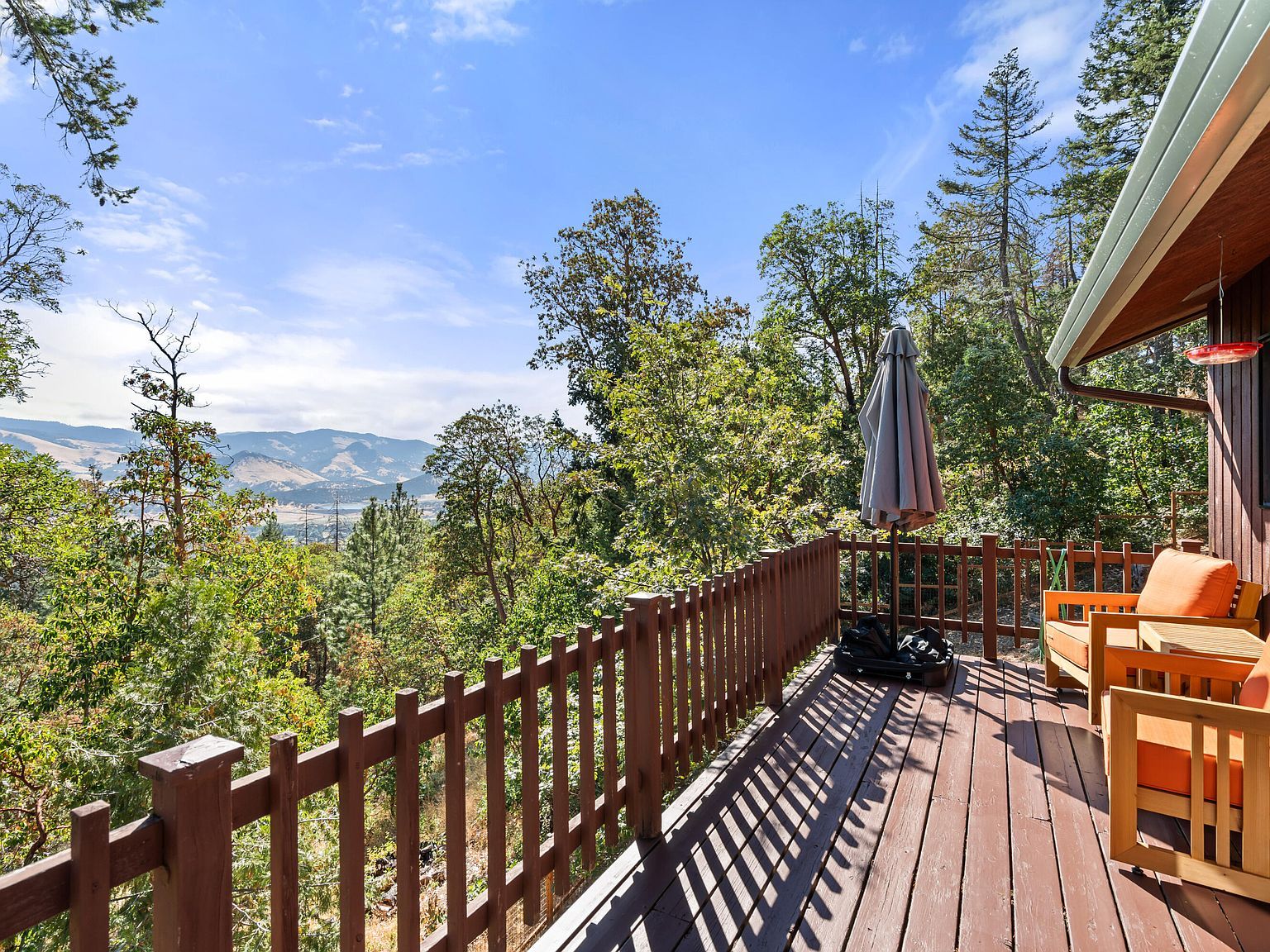 694 Timberlake Dr Ashland, OR 97520 - Thumbnail 3