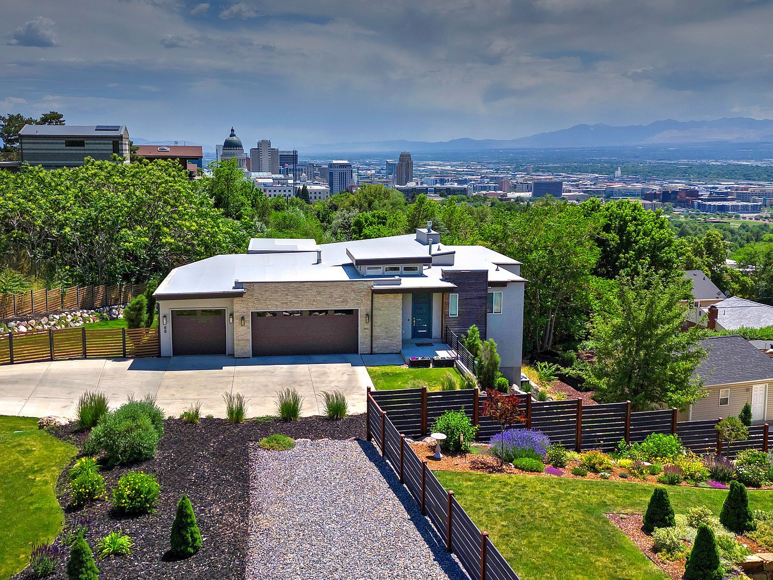 68 E Columbus Ct Salt Lake City, UT 84103 - Thumbnail 3