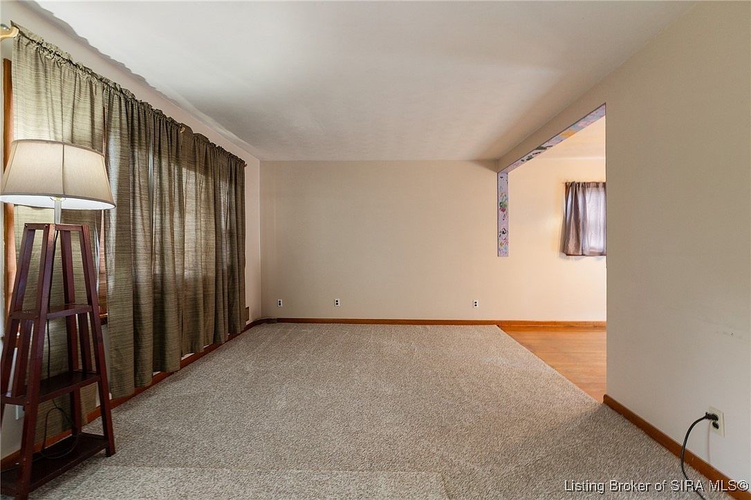 211 Sherwood Ct Clarksville, IN 47129 - Thumbnail 3