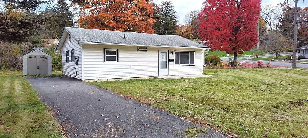 22 Van Wyck Dr Poughkeepsie, NY 12601 - Thumbnail 3