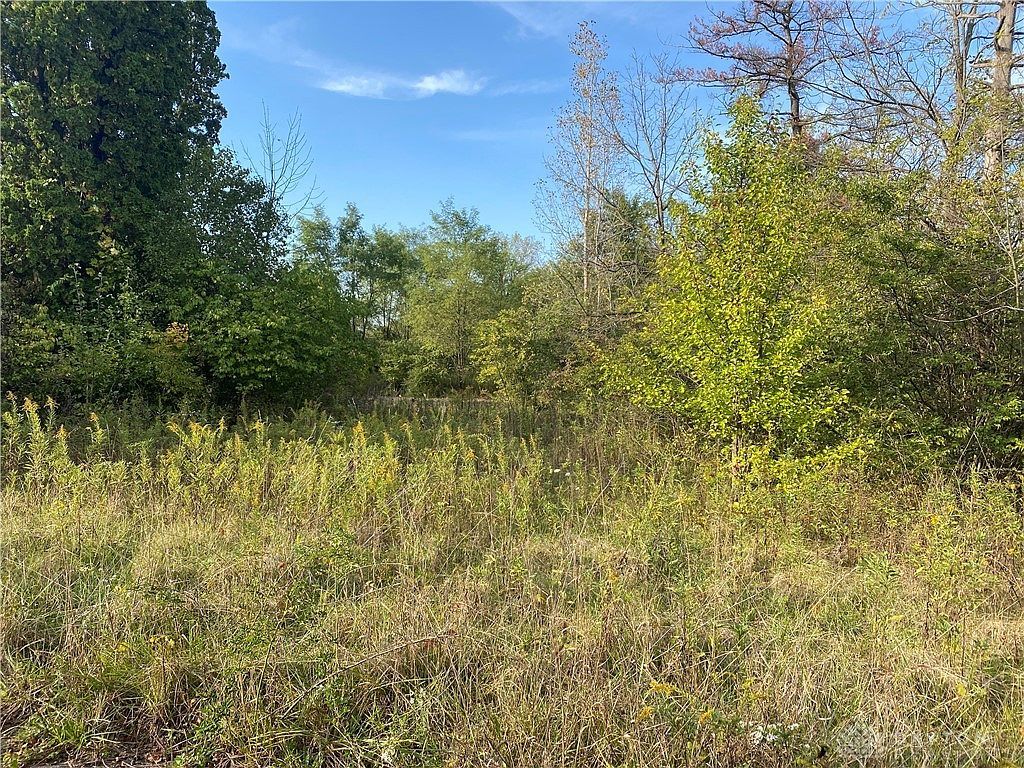 2301 Duquesne Dr Springfield, OH 45506 - Thumbnail 3