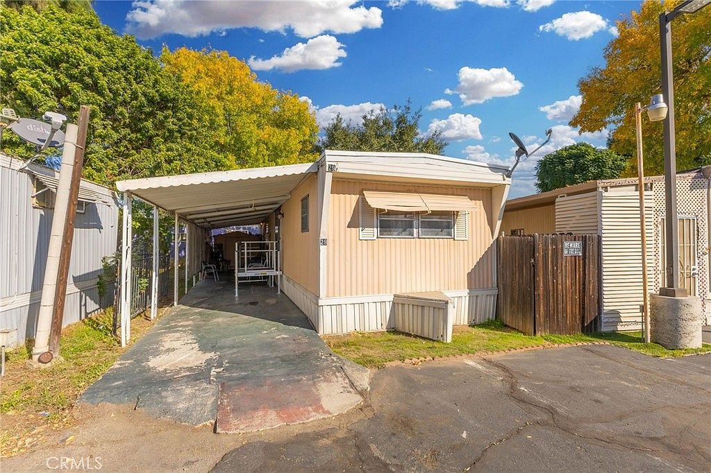 2075 W Rialto Ave Space 29 San Bernardino, CA 92410 - Thumbnail 3