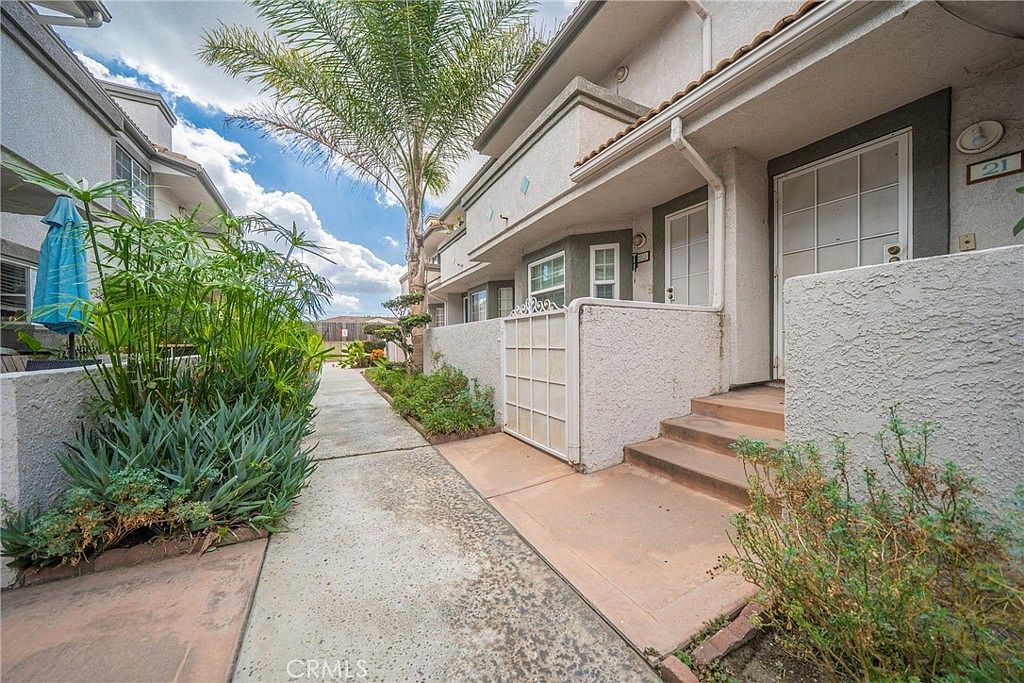 13919 Arthur Ave APT 22 Paramount, CA 90723 - Thumbnail 3