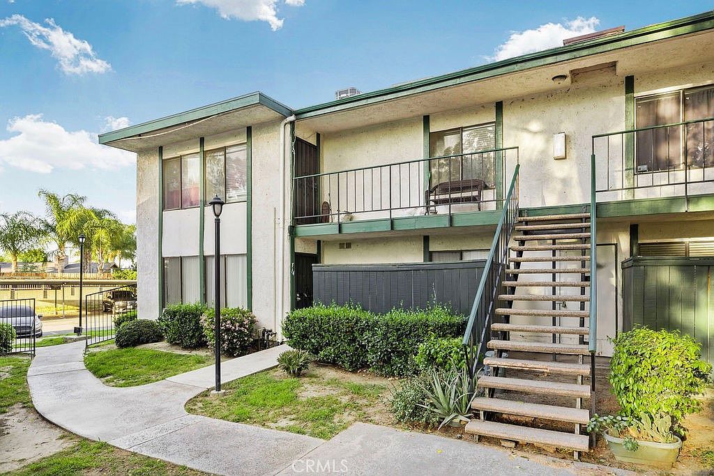 1735 E Washington St APT F14 Colton, CA 92324 - Thumbnail 3