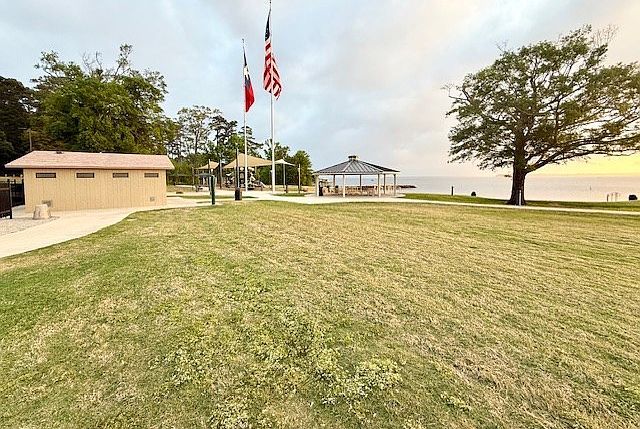 735 Bowline Dr Hemphill, TX 75948 - Thumbnail 3