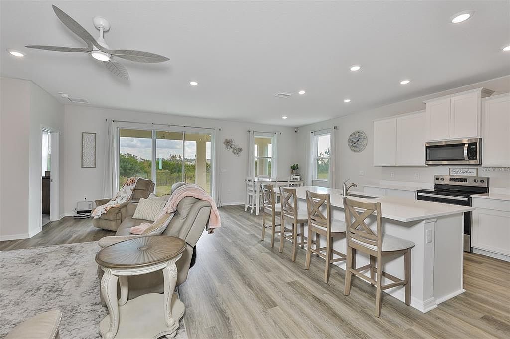 5640 Silver Moonlight Dr Palmetto, FL 34221 - Thumbnail 3