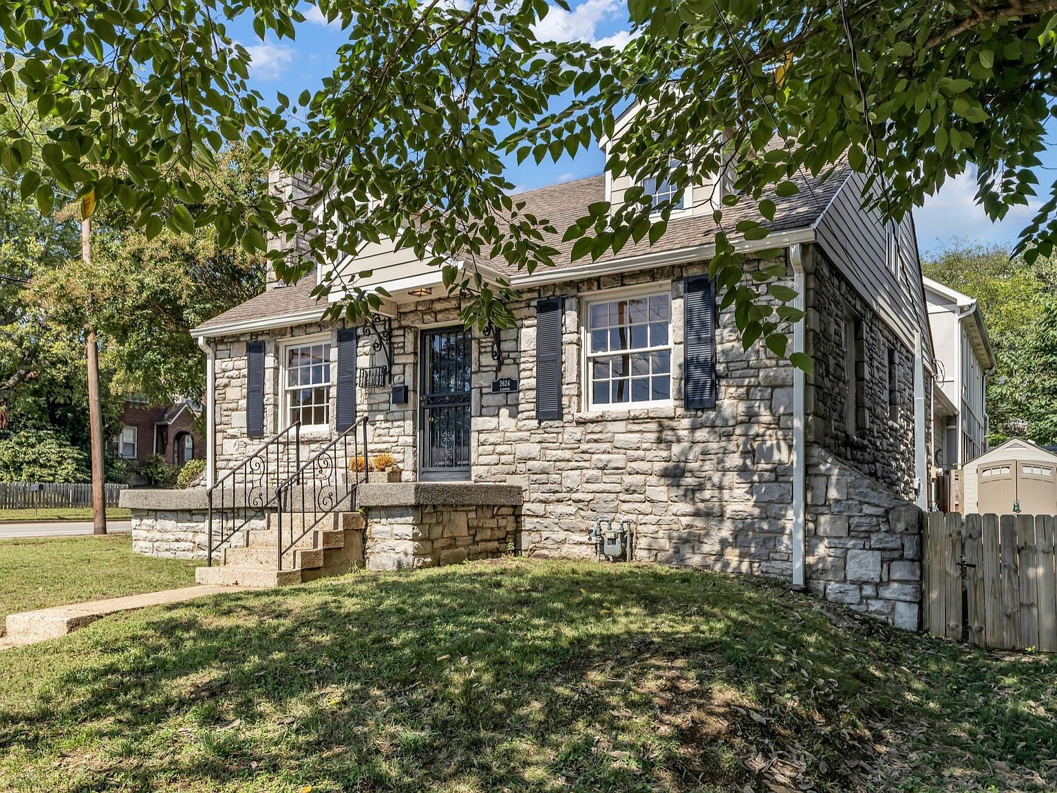 2624 Ashwood Ave Nashville, TN 37212 - Thumbnail 3