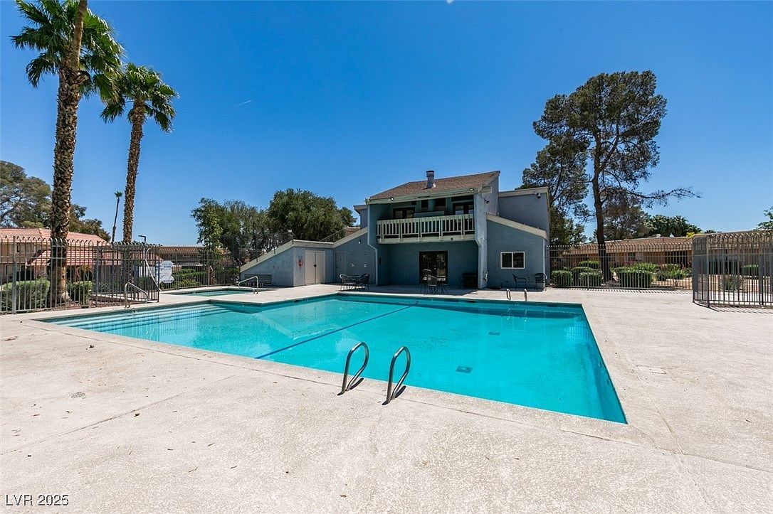 2454 Paradise Village Way Las Vegas, NV 89120 - Thumbnail 3