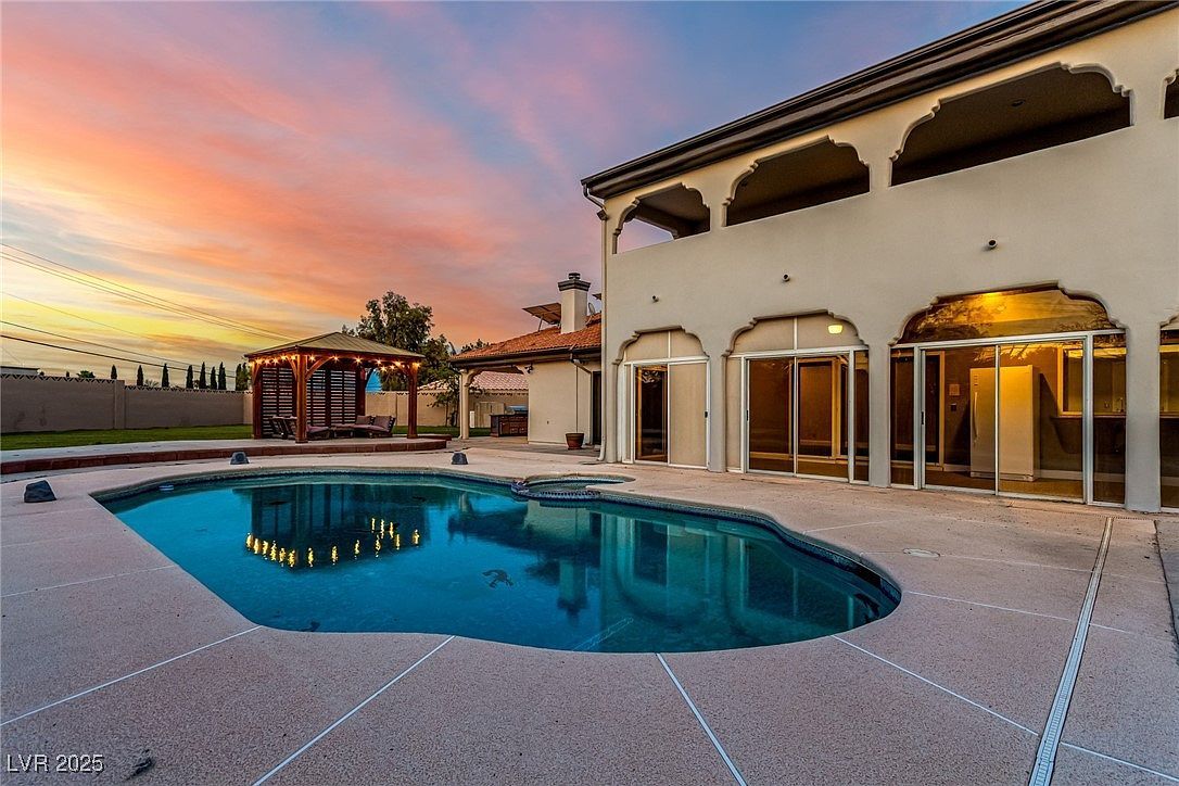 2925 Mondavi Ct Las Vegas, NV 89117 - Thumbnail 3