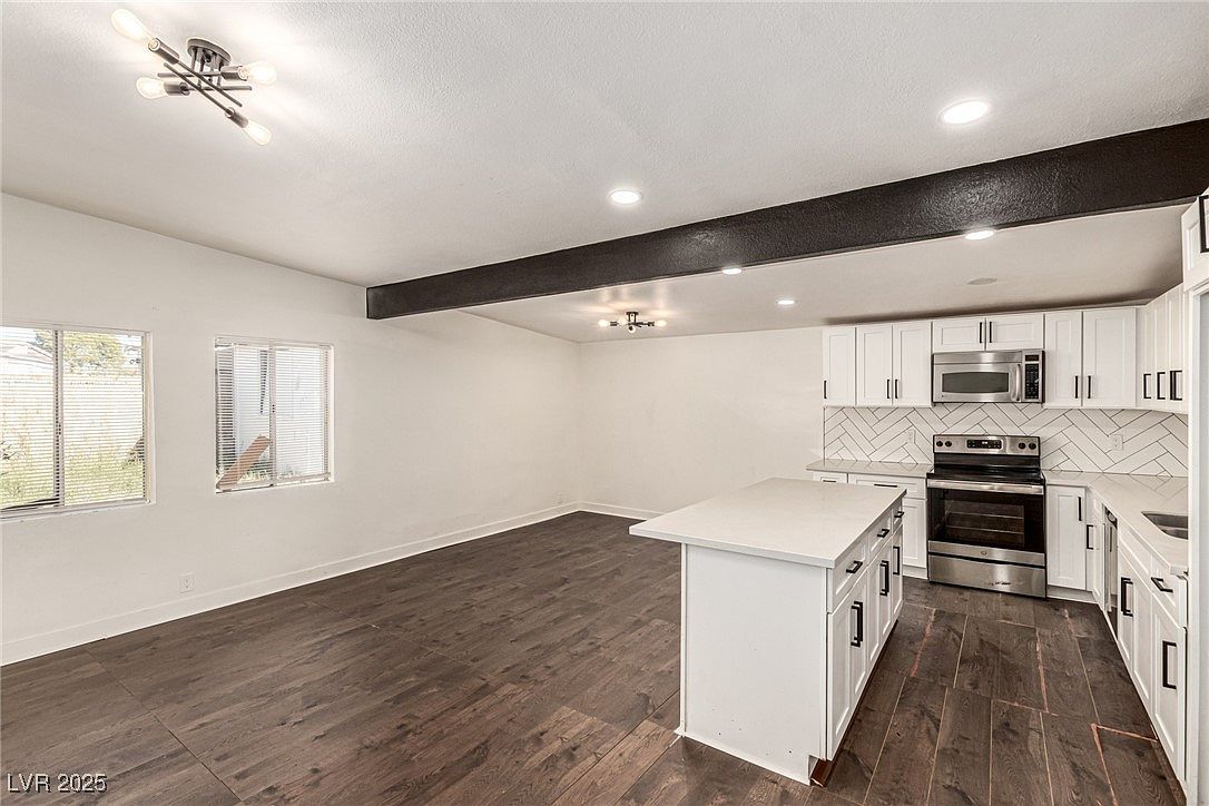 3220 Stanley Ave North Las Vegas, NV 89030 - Thumbnail 3