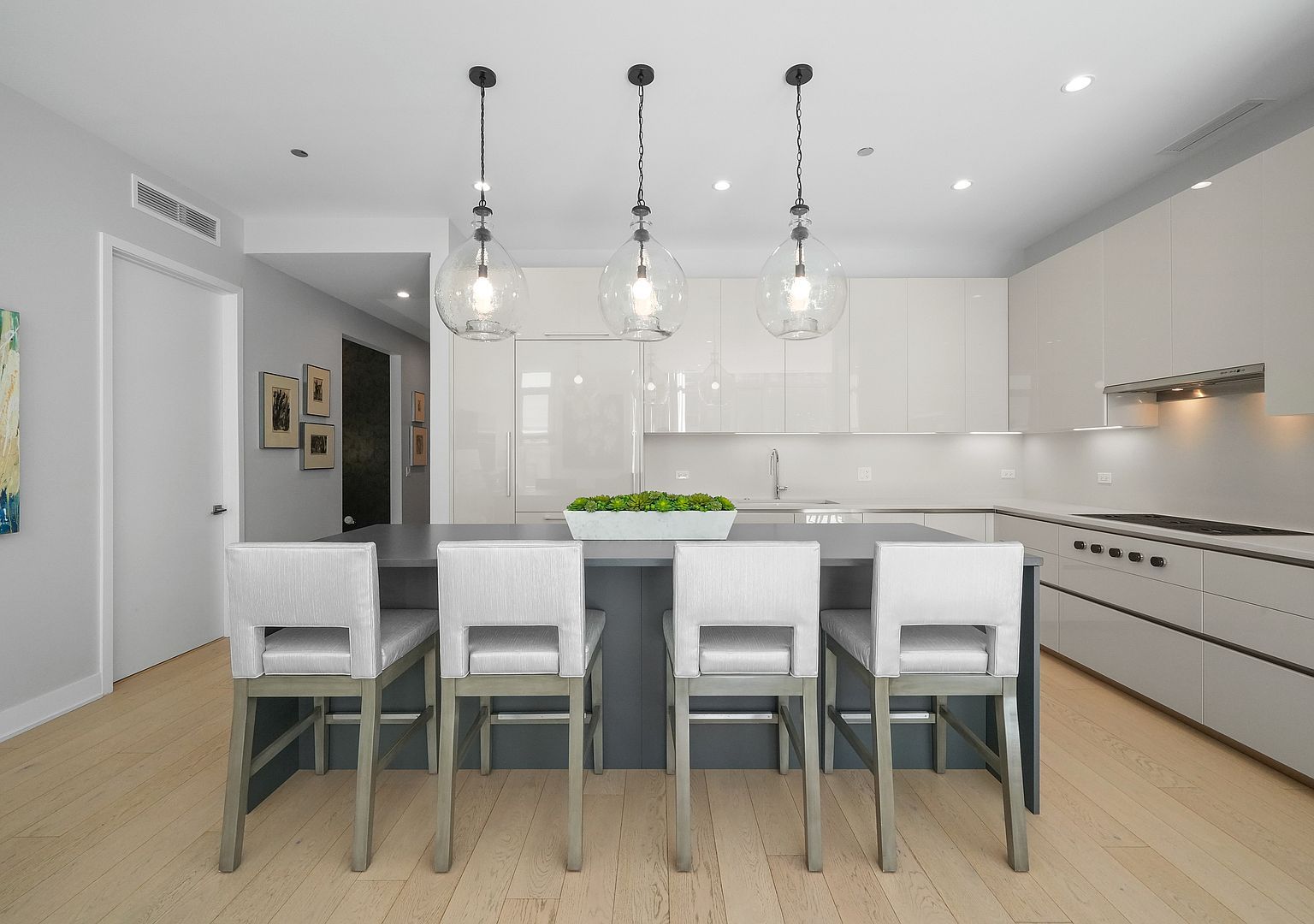 360 W Erie St APT 3D Chicago, IL 60654 - Thumbnail 3