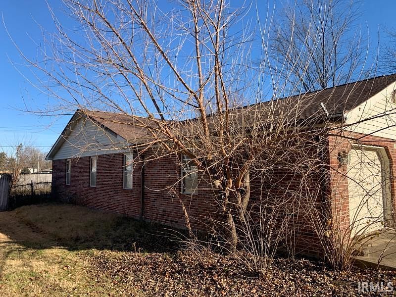 724 Iroquois Dr Anderson, IN 46012 - Thumbnail 3