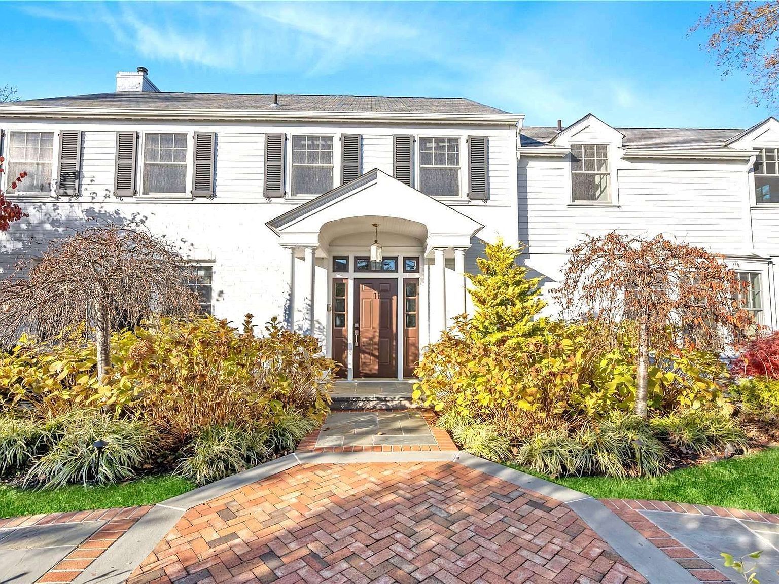 11 Nassau Dr Great Neck, NY 11021 - Thumbnail 3