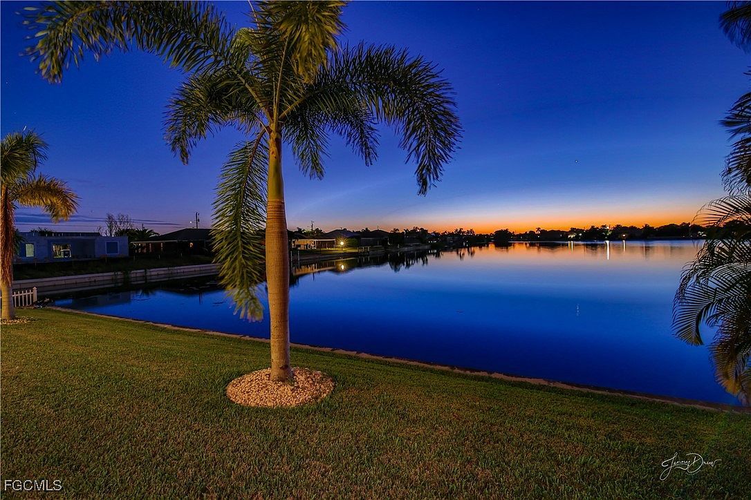 401 NE 19th Place Cpe Coral, FL 33909 - Thumbnail 3