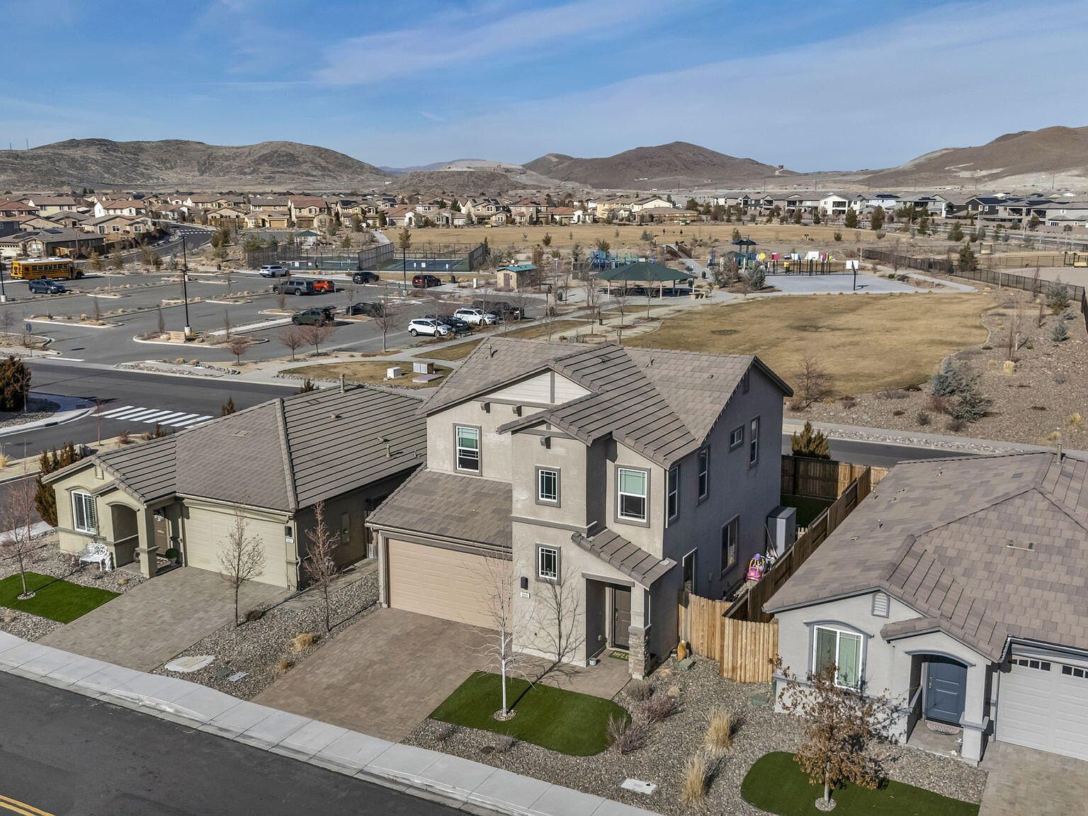 2025 Harmony Valley Way Reno, NV 89521 - Thumbnail 3