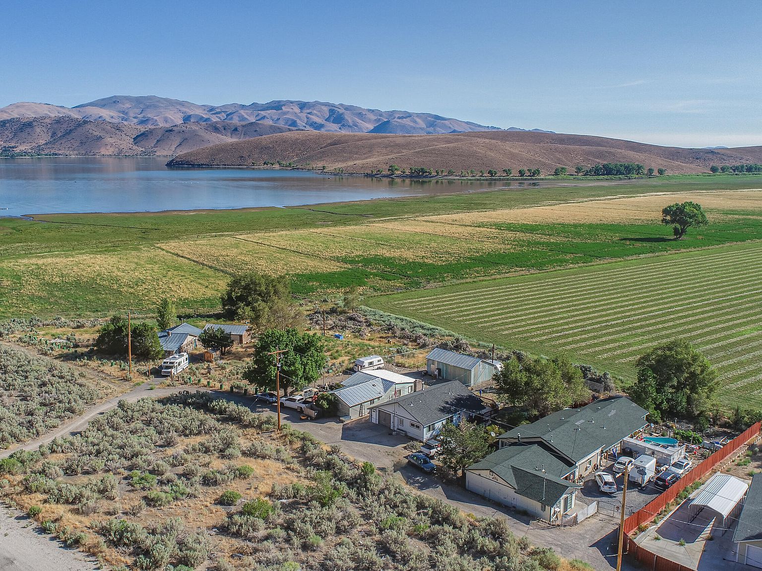 136 Palmer Way Topaz, CA 96133 - Thumbnail 3