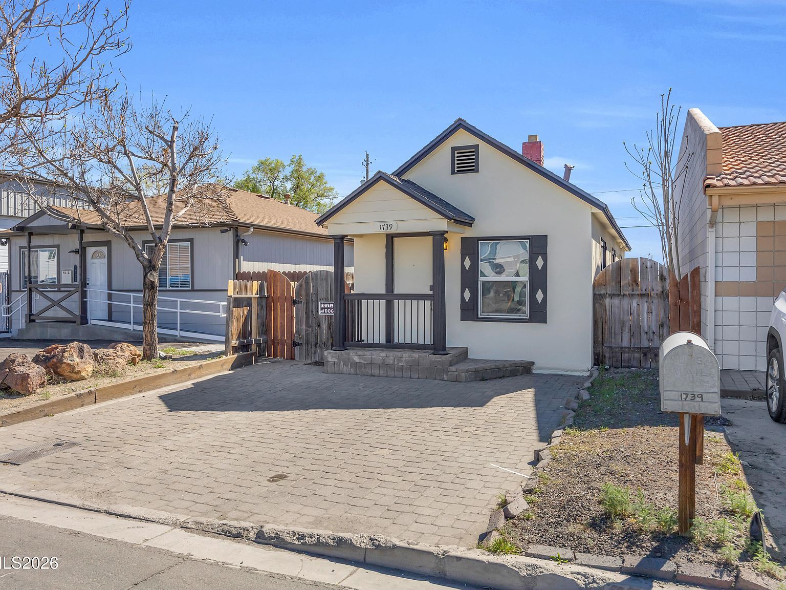 1739 Hymer Ave Sparks, NV 89431 - Thumbnail 3