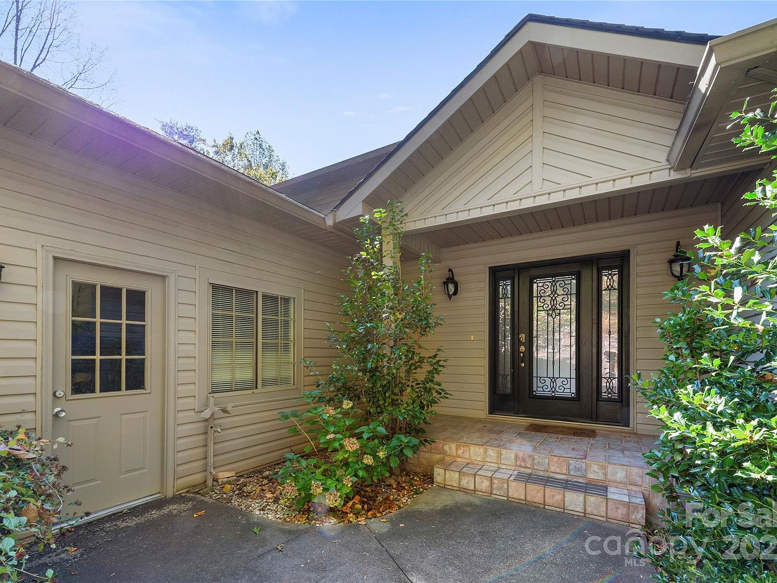 108 June Ct Lake Lure, NC 28746 - Thumbnail 3