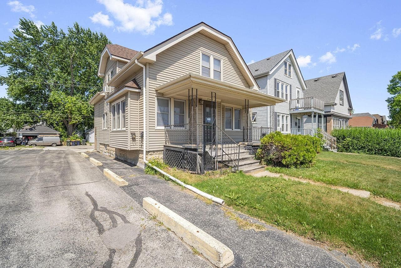 1745 S 68th St West Allis, WI 53214 - Thumbnail 3