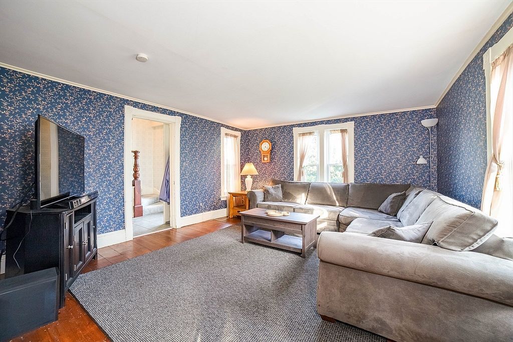 145 Center Rd Dudley, MA 01571 - Thumbnail 3