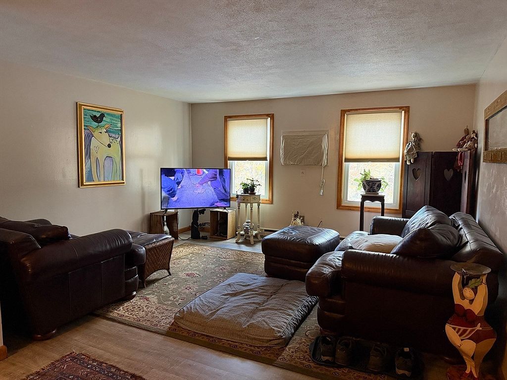 325 Ashland Ave APT 10 Southbridge, MA 01550 - Thumbnail 3